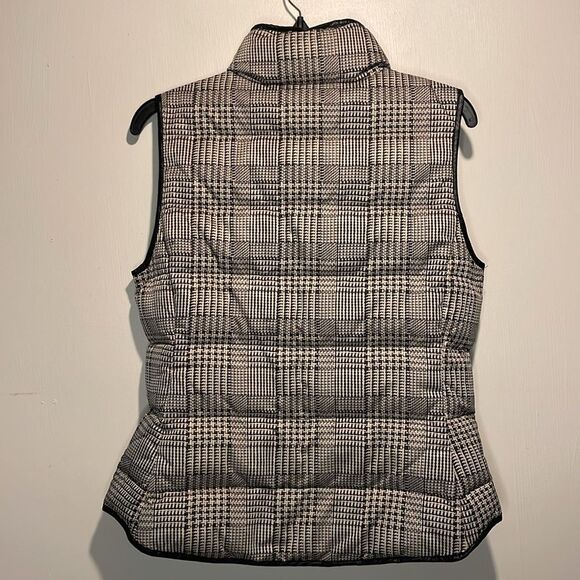 Banana Republic- Down Feather Full Button Black Cream Pattern Vest- Size XS - Picture 2 of 8